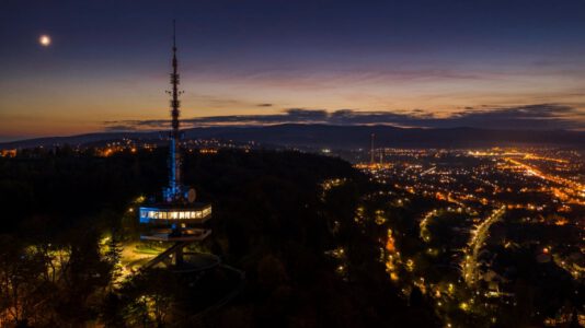 Der Avasi-Aussichtsturm in Miskolc wird renoviert - die Bauarbeiten beginnen