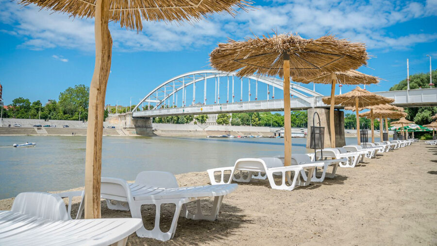 Lapos Beach in Szeged: Badeurlaub wie am Meer