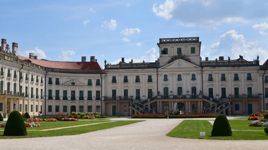 Das Schloss Esterházy in Fertőd erwartet seine Besucher mit geänderten Öffnungszeiten