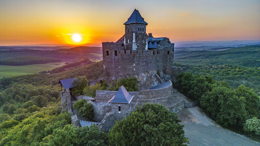 Burglauf und Klettern an der Burgmauer 2023, Hollókő