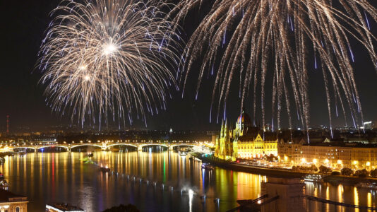 Das größte Feuerwerk Europas findet am 20. August 2023 in Budapest statt