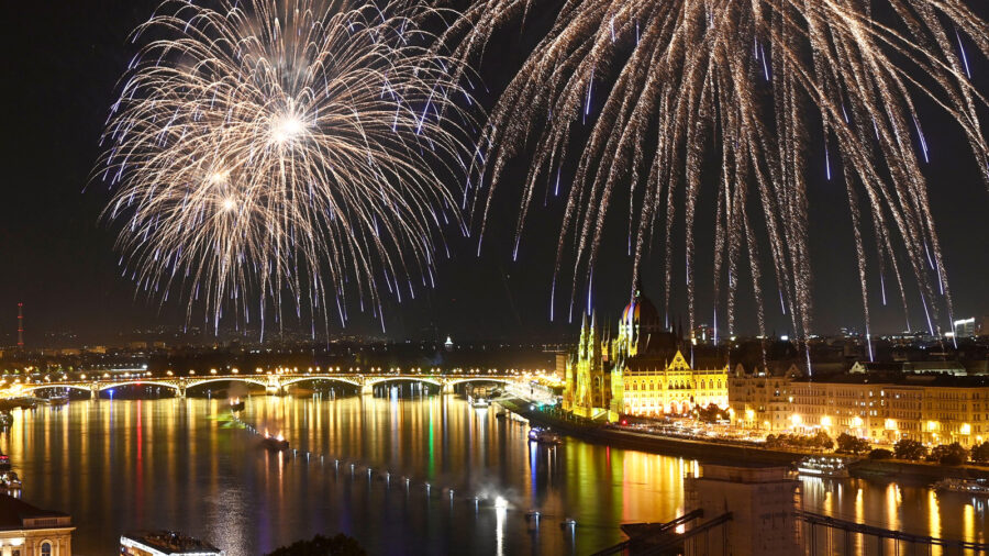 Das größte Feuerwerk Europas findet am 20. August 2023 in Budapest statt