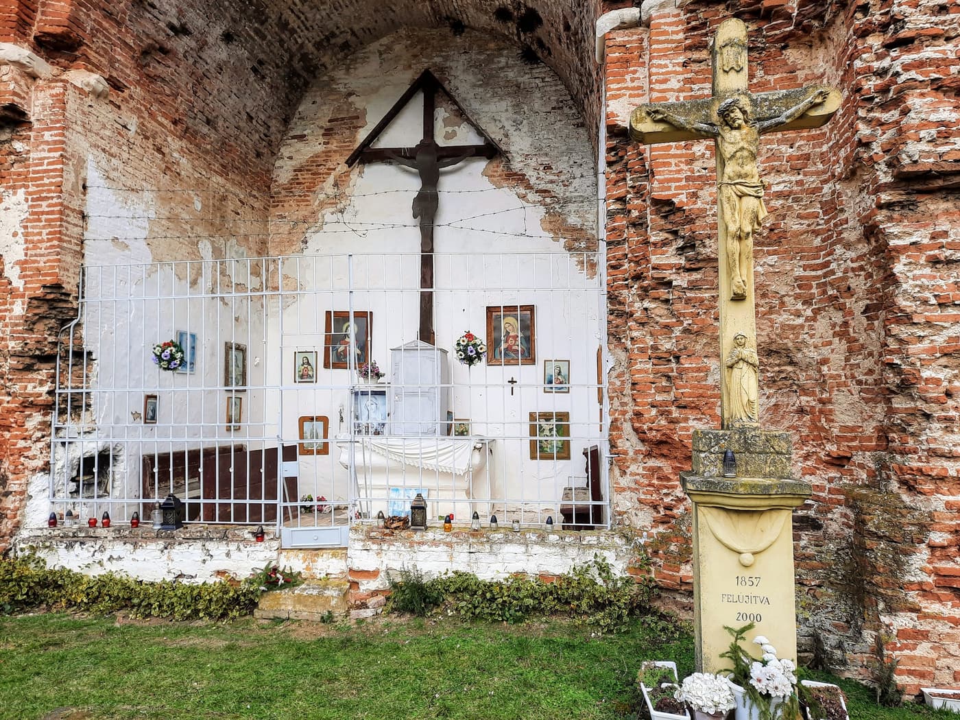Kirchenruine Máriaszéplak – Ein Denkmal des Glaubens und der Geschichte