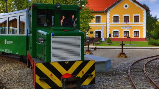 Eisenbahnromantik in Ungarn: Die Schmalspurbahn Zselic startet in eine neue Saison
