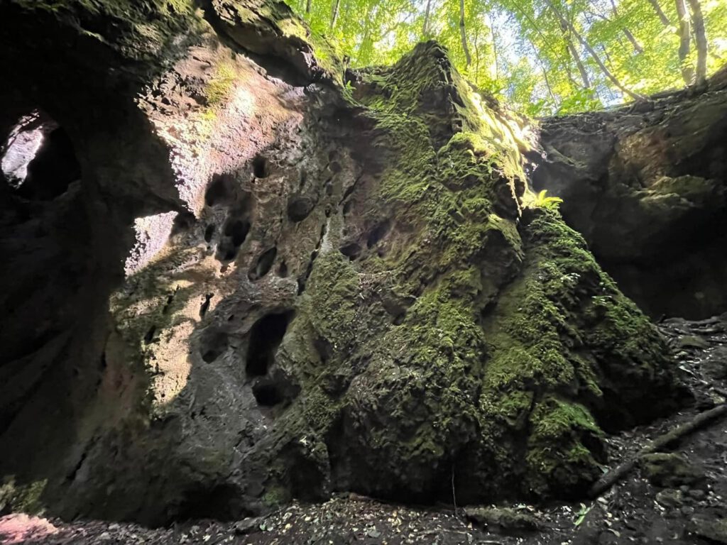Ein geologisches Abenteuer in der Udvar-Kő-Höhle